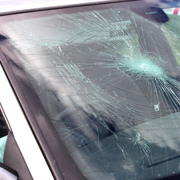 what auto glass replacement company to call and how much does it cost to fix broken windshield  in Sun City West AZ